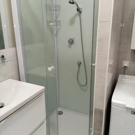 Róża- Lotnisko Apartamento *