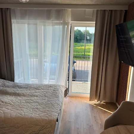 Roza- Lotnisko Apartment Breslau