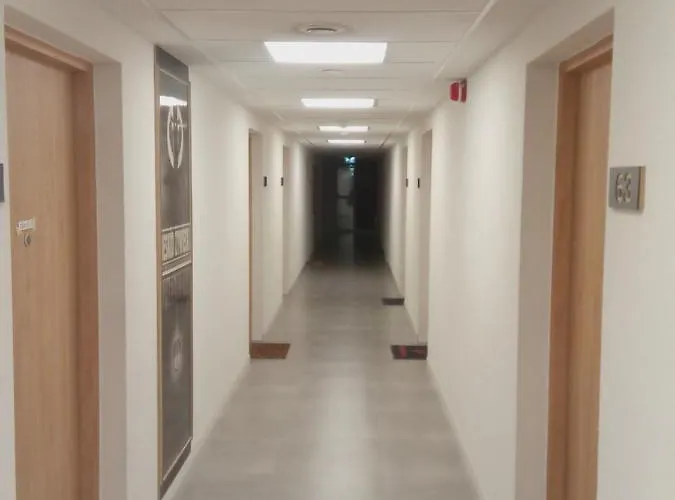 Roza- Lotnisko * ורוצלב